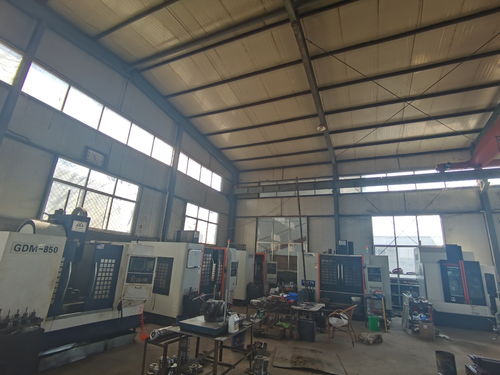 東環(huán)路機(jī)械廠誠聘加工中心及車工，并開展照明設(shè)備批發(fā)業(yè)務(wù)